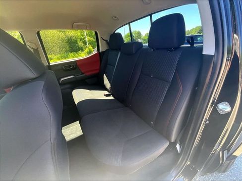 Used 2023 Toyota Tacoma SR5 AWD/4WD image 15