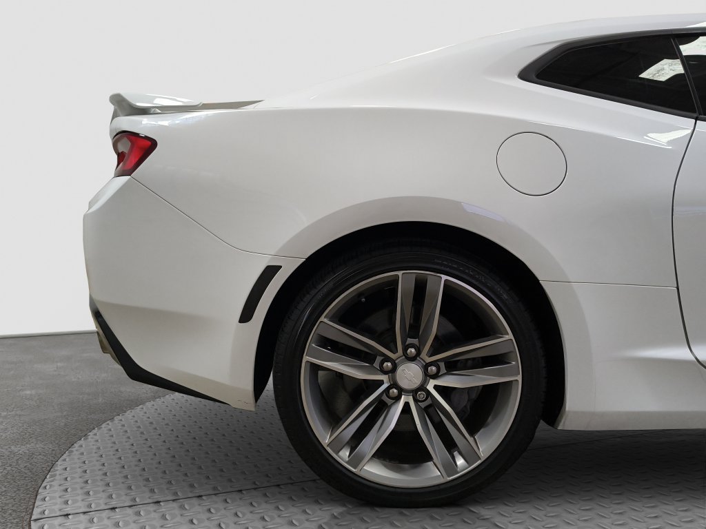 Used 2016 Chevrolet Camaro SS RWD image 14