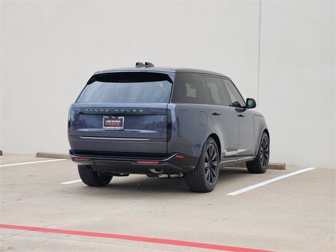 New 2026 Land Rover Range Rover Long Wheelbase SE image 4