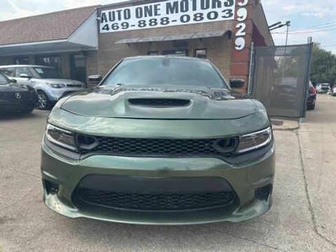 Used 2023 Dodge Charger SXT w/ Blacktop Package RWD image 2