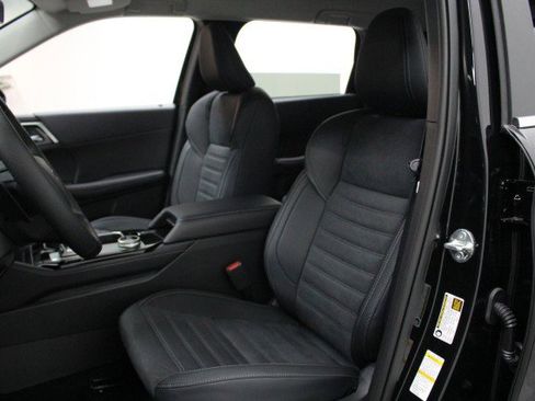 New 2026 Mitsubishi Outlander SE image 7