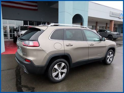 Used 2021 Jeep Cherokee Limited image 7