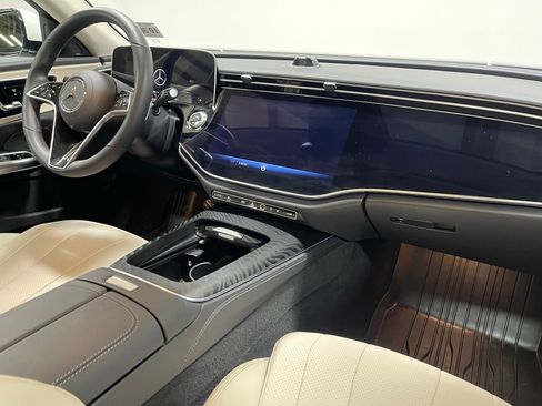 Used 2026 Mercedes-Benz E 350 4MATIC Sedan image 28