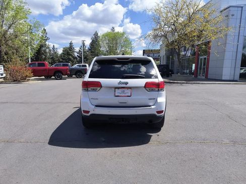 Used 2017 Jeep Grand Cherokee Limited w/ Trailer Tow Group IV AWD/4WD image 4