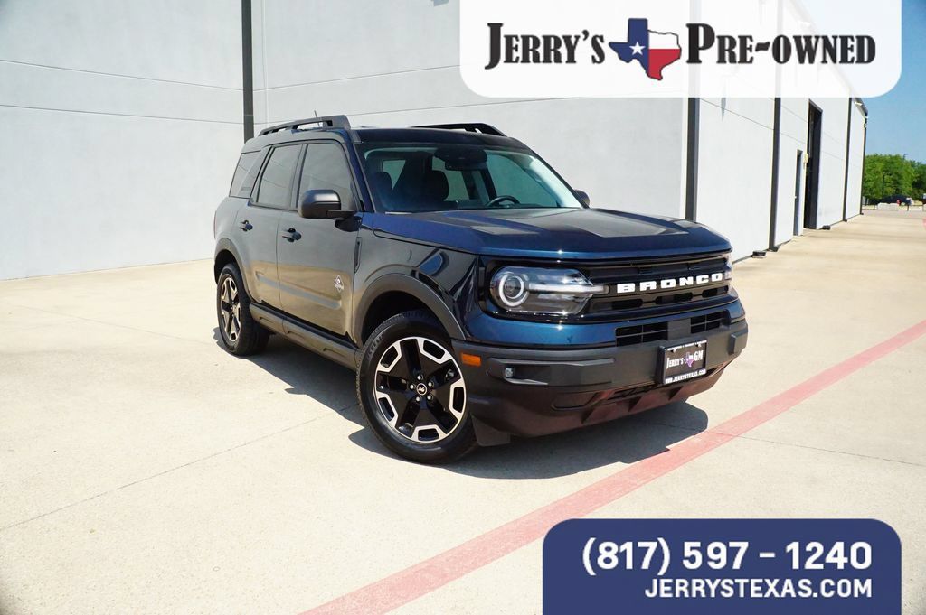 Used 2023 Ford Bronco Sport Outer Banks w/ Tech Package AWD/4WD image 6