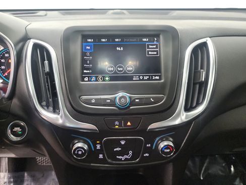 Used 2022 Chevrolet Equinox LT image 18