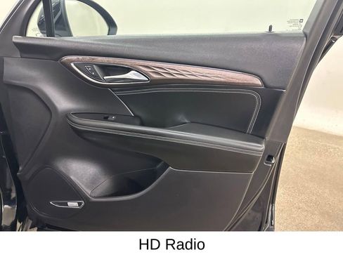 Used 2023 Buick Envision Avenir AWD/4WD image 20