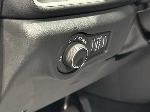 New 2026 Chrysler Voyager LX FWD image 12