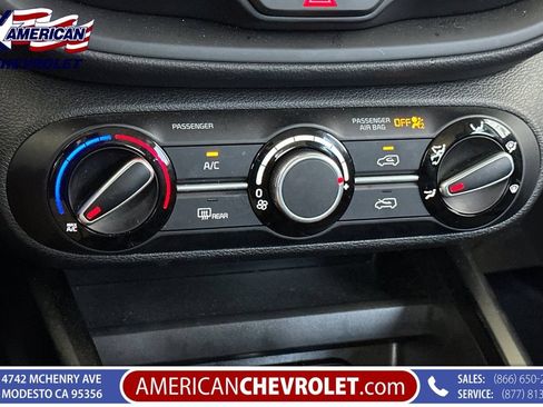 Used 2025 Kia Soul LX FWD image 27