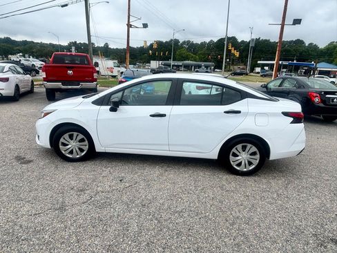 Used 2023 Nissan Versa S FWD image 14