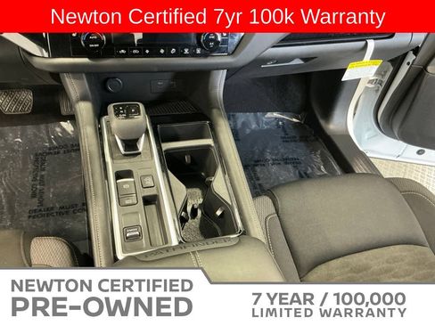 Used 2025 Nissan Pathfinder SV FWD image 13