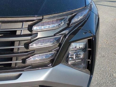 New 2025 Hyundai Tucson SE image 10