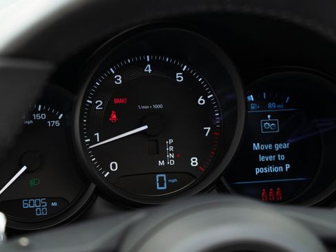 Certified 2025 Porsche Macan image 26