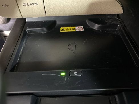 Used 2024 Toyota Camry XLE w/ Navigation Package image 22