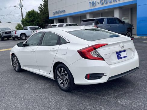 Used 2017 Honda Civic EX image 5