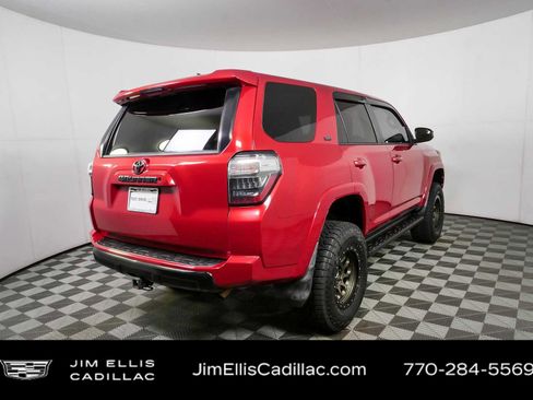 Used 2018 Toyota 4Runner SR5 RWD image 3