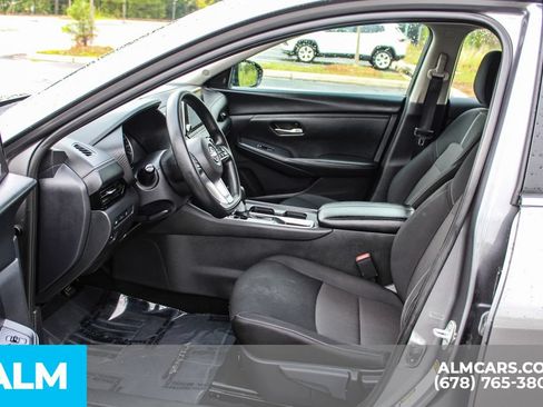 Used 2024 Nissan Sentra SV FWD image 16