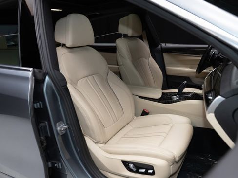 Used 2019 BMW 640i Gran Turismo xDrive image 10