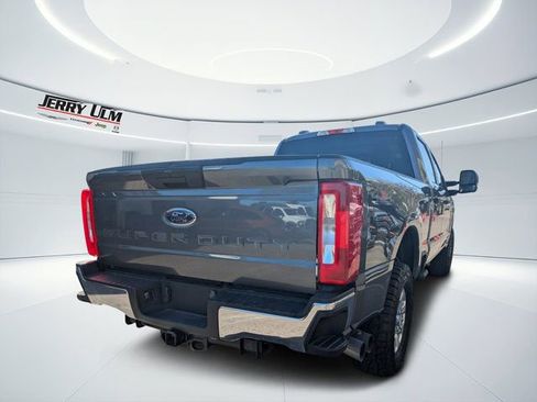 Used 2023 Ford F250 XLT image 2