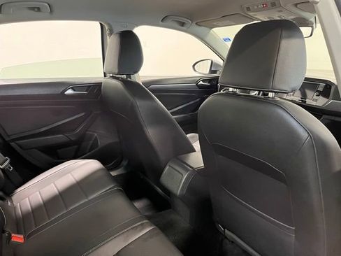 Used 2024 Volkswagen Jetta SE image 14