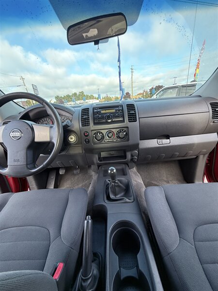 Used 2009 Nissan Frontier XE w/ XE Preferred Pkg RWD image 14