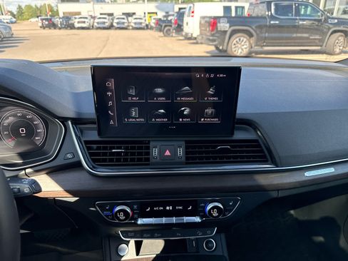 Used 2023 Audi Q5 2.0T Premium Plus w/ Premium Plus Package AWD/4WD image 17