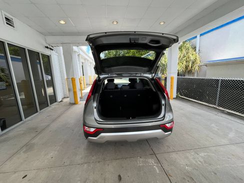 Used 2026 Kia Niro LX FWD image 29