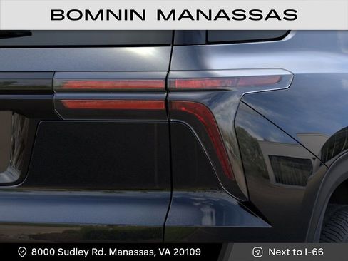 New 2026 Chevrolet Traverse LT w/ Midnight/Sport Edition AWD/4WD image 11