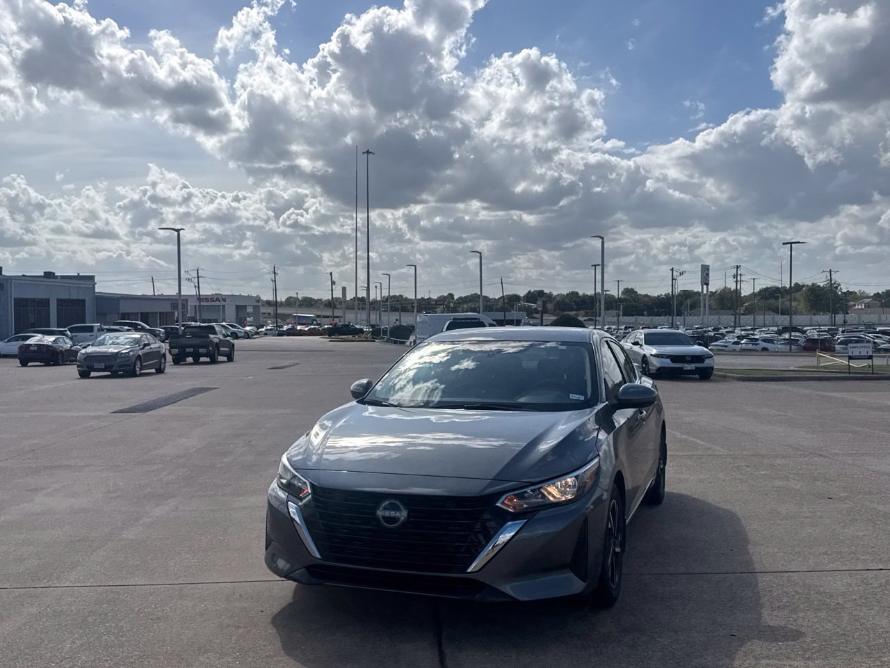 Used 2025 Nissan Sentra SV w/ Trunk Package FWD image 8