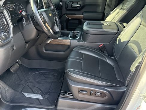 Used 2021 Chevrolet Silverado 1500 High Country w/ Technology Package image 10