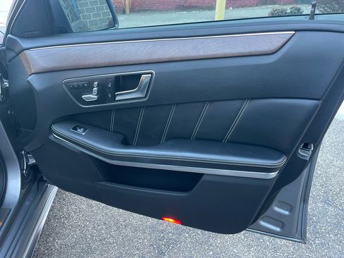 Used 2014 Mercedes-Benz E 63 AMG S-Model image 33