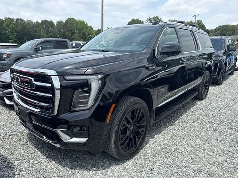 Used 2025 GMC Yukon XL Elevation w/ LPO, Yukon Black Package AWD/4WD image 1