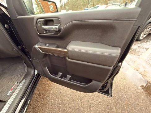 Used 2022 Chevrolet Silverado 1500 RST AWD/4WD image 25