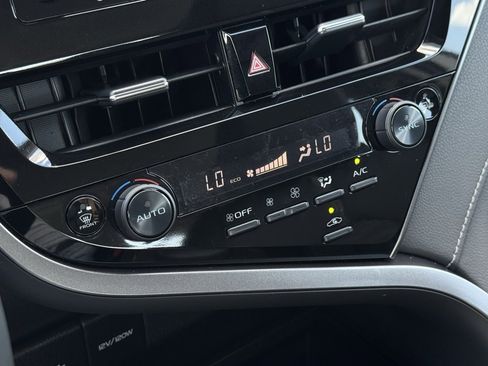 Used 2023 Toyota Camry SE w/ Convenience Package image 28