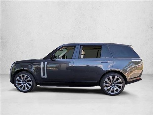 Used 2024 Land Rover Range Rover Long Wheelbase Autobiography image 8