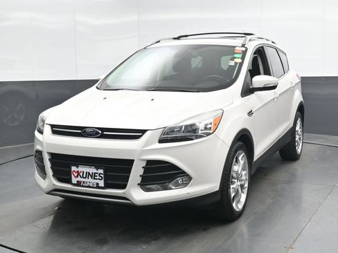 Used 2015 Ford Escape Titanium w/ Equipment Group 301A AWD/4WD image 5