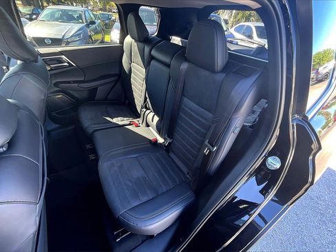 New 2025 Mitsubishi Outlander SE image 10