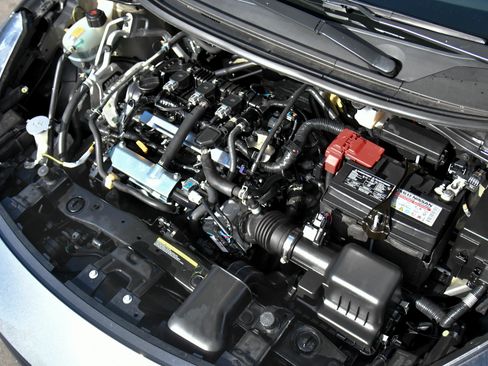 Used 2023 Nissan Versa SV FWD image 41