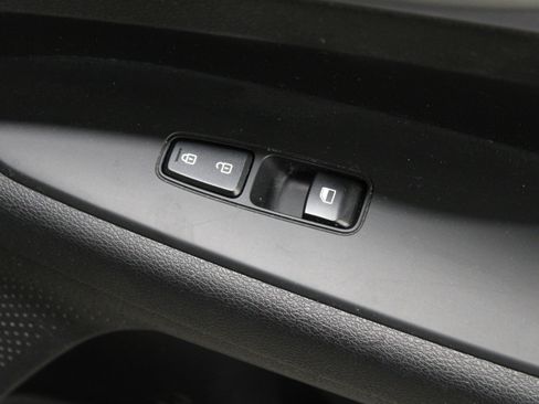 Used 2024 Kia Forte LXS image 25