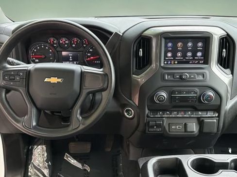 Used 2025 Chevrolet Silverado 2500 Custom w/ Custom Value Package AWD/4WD image 10