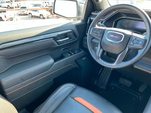 Certified 2025 GMC Sierra 1500 AT4 image 12