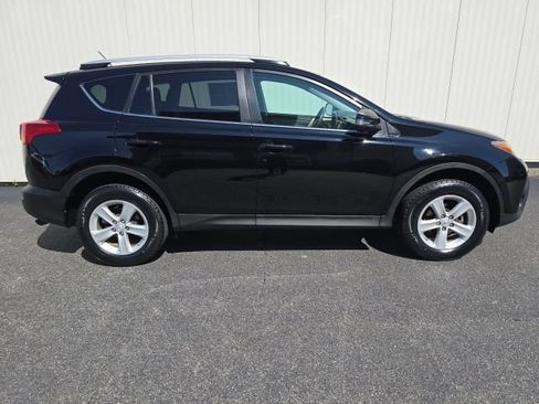 Used 2014 Toyota RAV4 XLE AWD/4WD image 8
