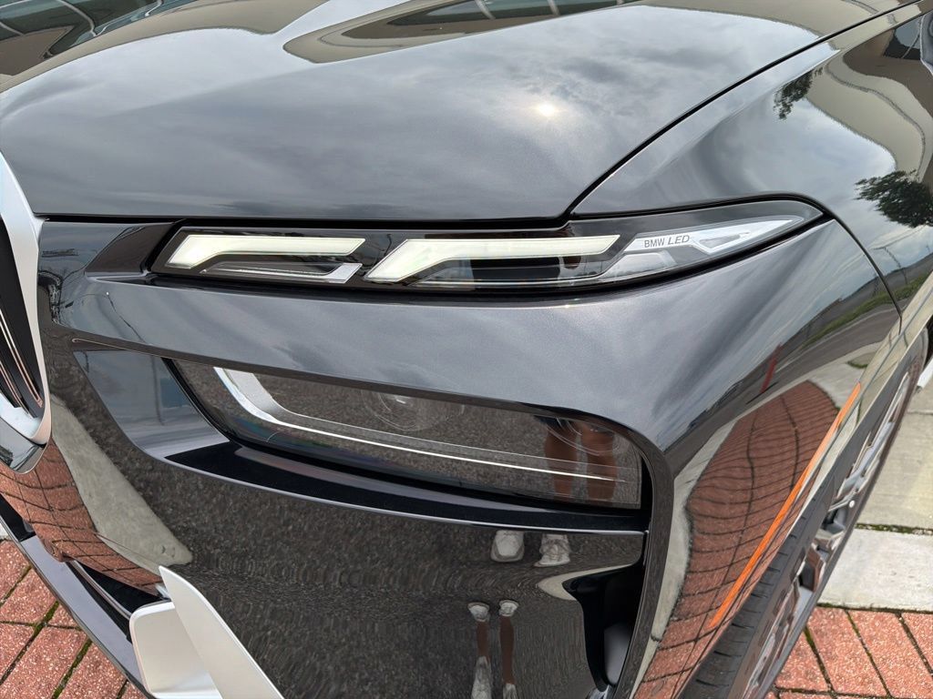 New 2027 BMW X7 xDrive40i AWD/4WD image 11