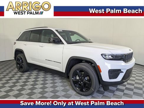 New 2025 Jeep Grand Cherokee Altitude image 1