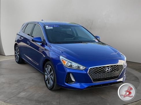 Used 2019 Hyundai Elantra GT FWD image 1