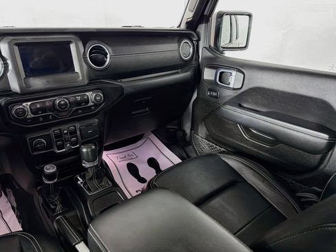 Used 2021 Jeep Wrangler Unlimited Sahara AWD/4WD image 22