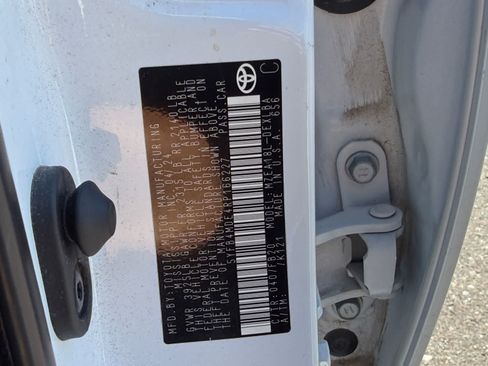 Used 2024 Toyota Corolla LE FWD image 21