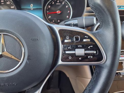 Used 2021 Mercedes-Benz GLC 300 image 24