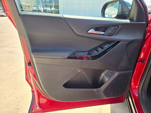 Used 2025 Chevrolet Equinox RS w/ Safety and Technology Package image 11