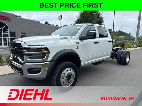 New 2026 RAM 5500 Tradesman w/ Chrome Appearance Group AWD/4WD image 3